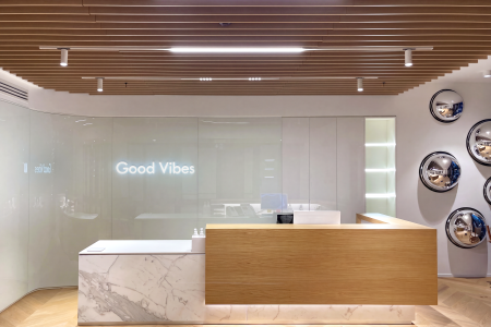 Open wooden grille ceiling 