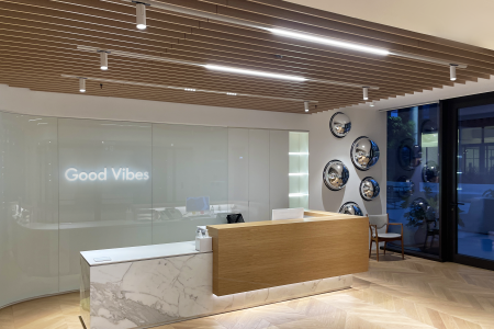Open wooden grille ceiling 